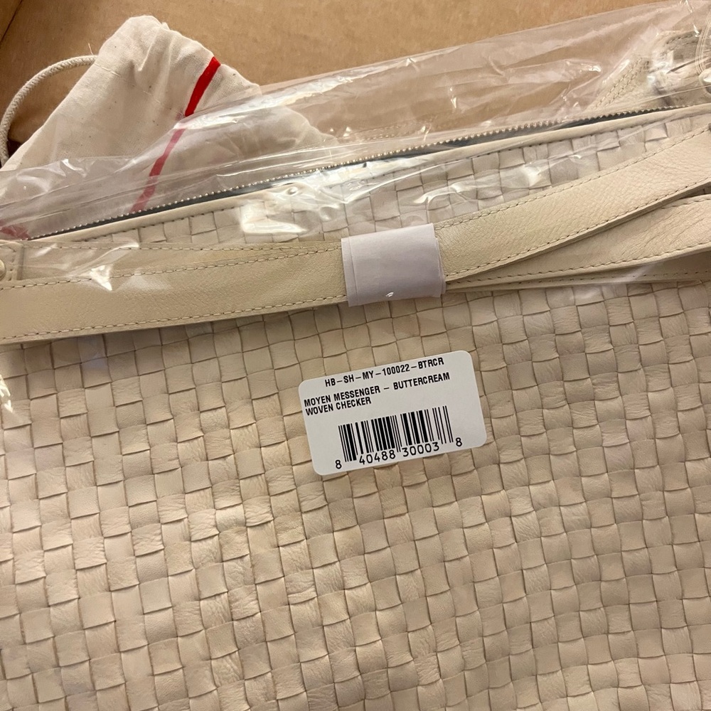 NWT Clare V. Moyen Messenger in Buttercream 🧈 - Picture 6 of 8